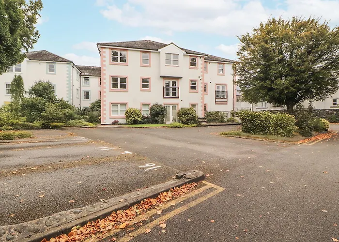 Flat 17 Greta Grove *