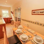 Flat 17 Greta Grove